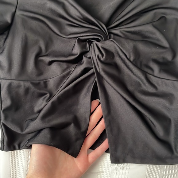 BLACK GOING OUT CROP TOP - Picture 2 of 2